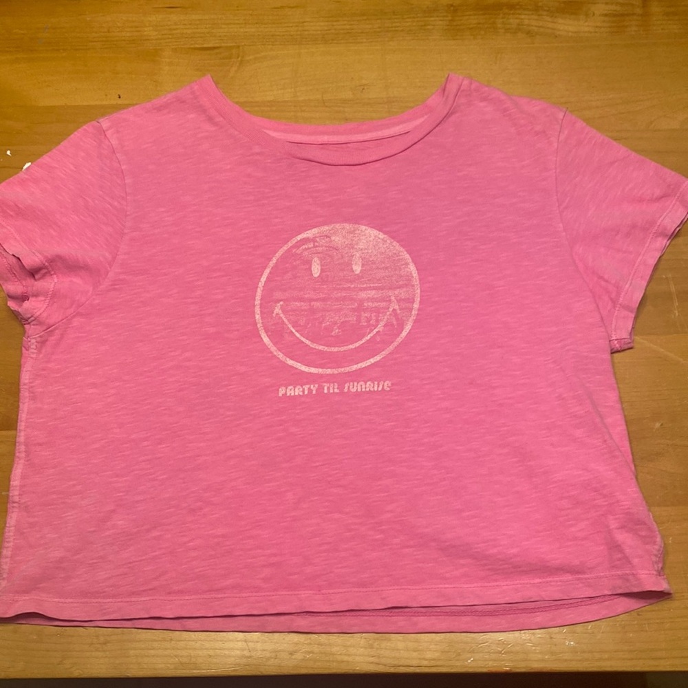 Barbie pink smile shirt. XL. Aerie. Short sleeve cut off tee shirt
